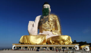 Kyaikto-Buddha-Gautama-alto-78-metri-e-il-Buddha-seduto-piu-alto-al-mondo