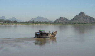 Saluen-River-il-secondo-fiume-piu-lungo-del-Sud-Est-Asiatico-dopo-il-Mekong
