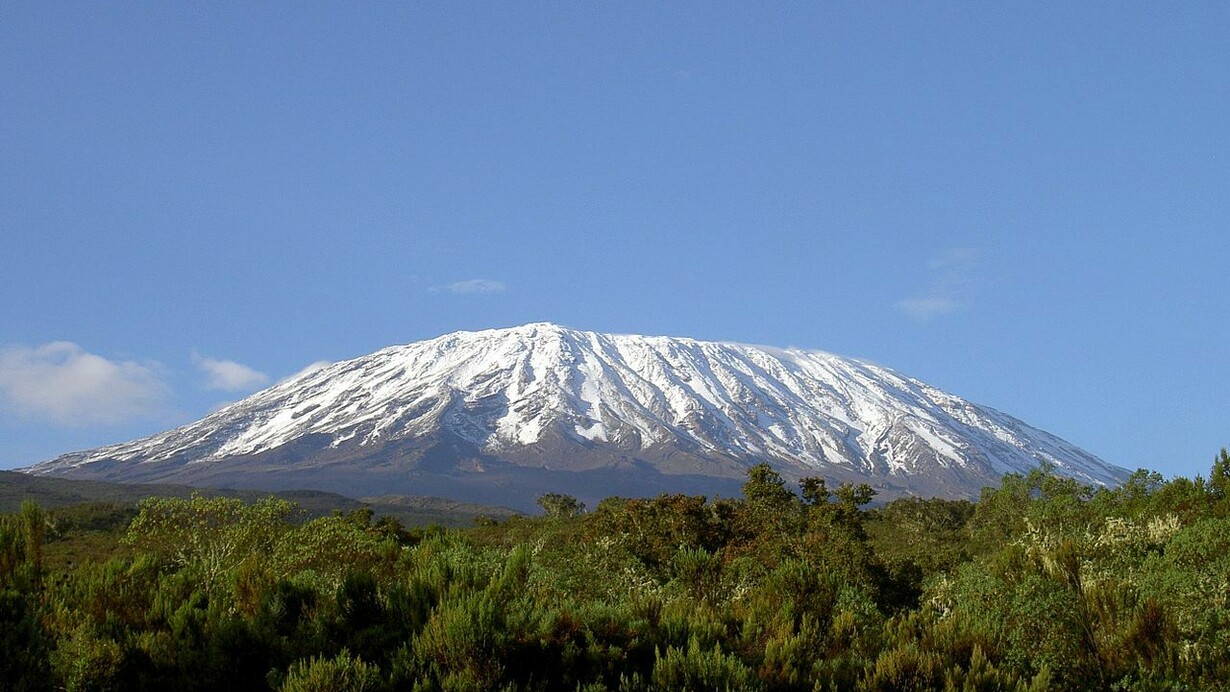 Monte-Kilimangiaro-alto-5895-metri